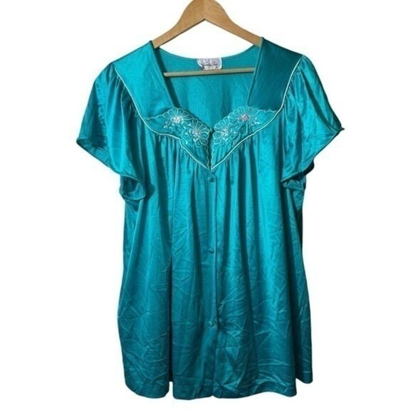 Vanity Fair Other - VANITY FAIR large pajama top lingerie vintage